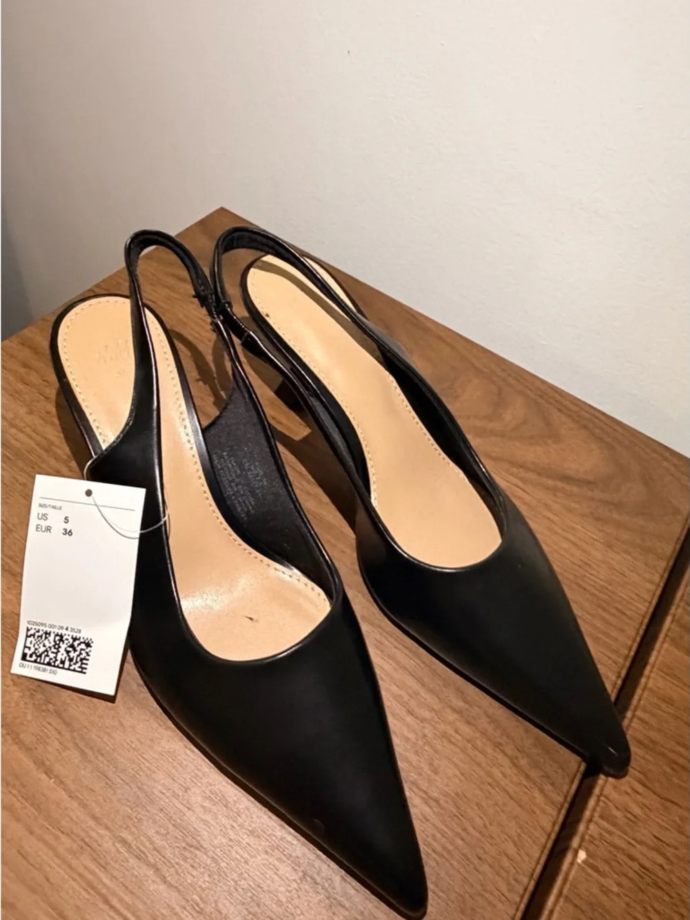 H&M Black Pointed Slingback Stiletto Pumps - Picture 3 of 5
